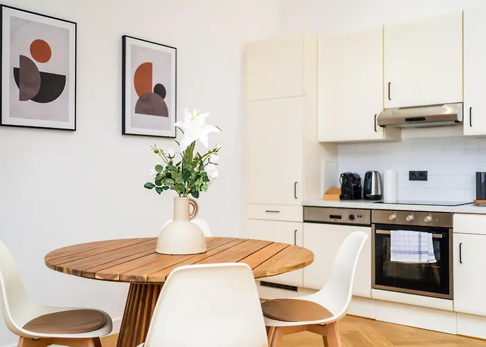 Myflat - Bright Near Station Βιέννη