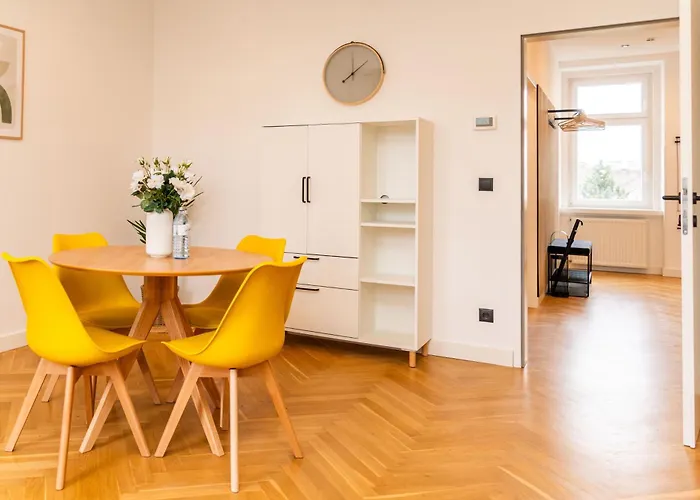 Myflat - Bright Near Station